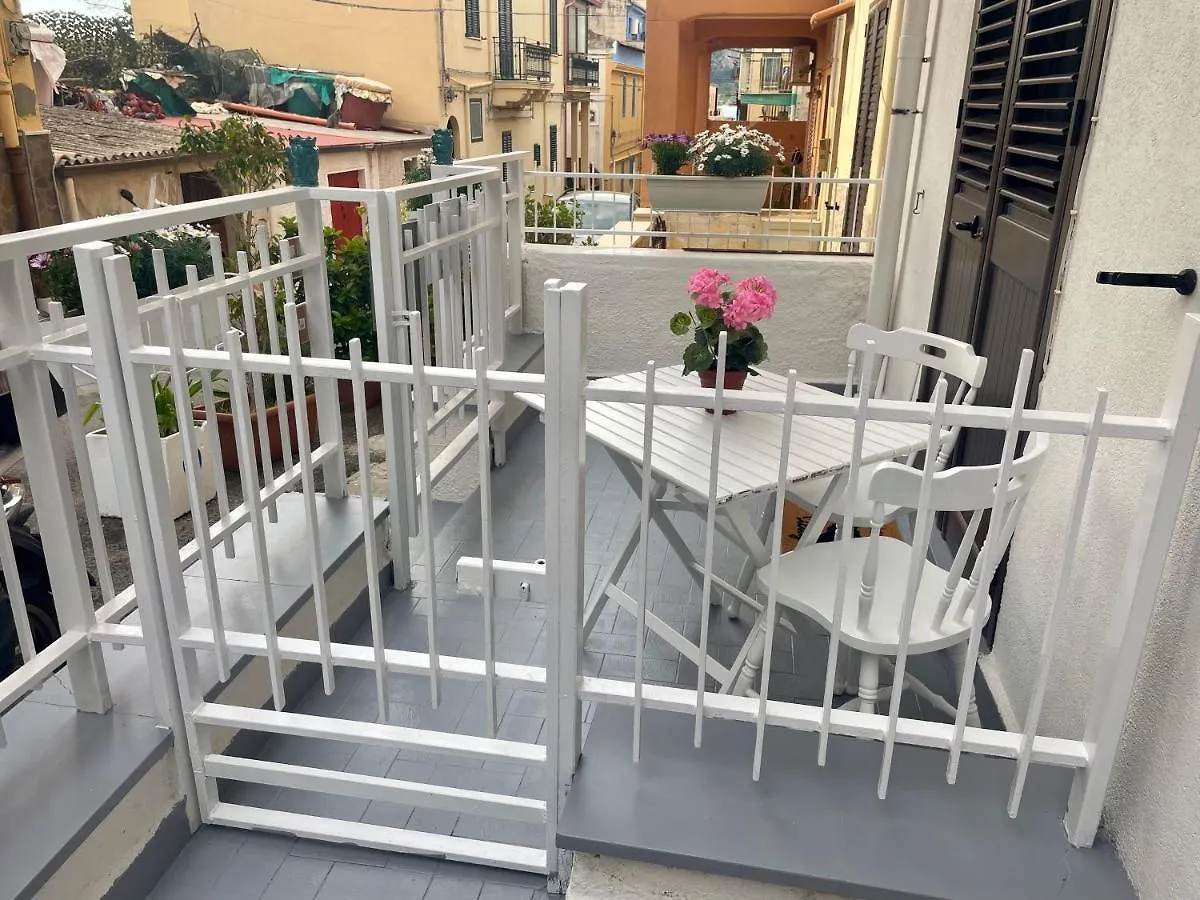Ninni Mondello House